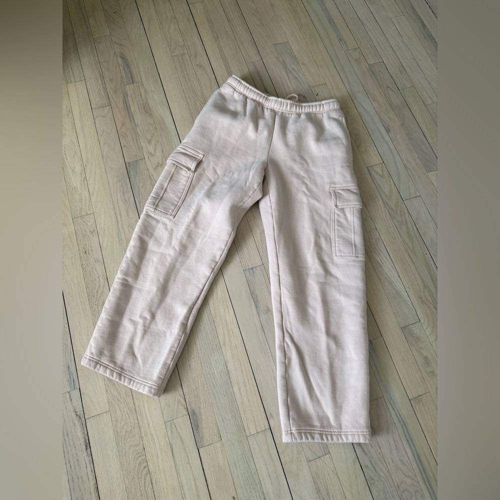 Aritzia Cream Cargo Sweatpants